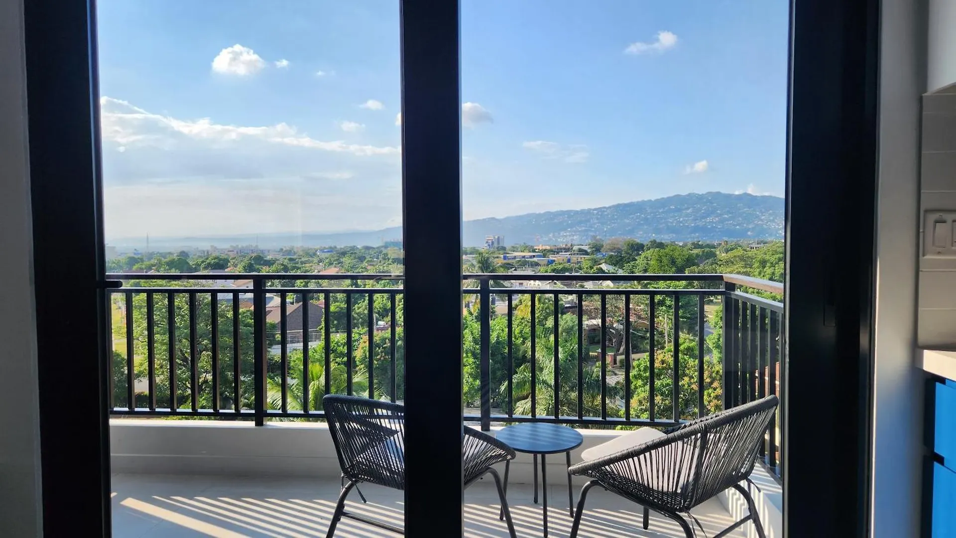 The Executive - Unique Hypermodern Condo كينغستون 0*,  جامايكا