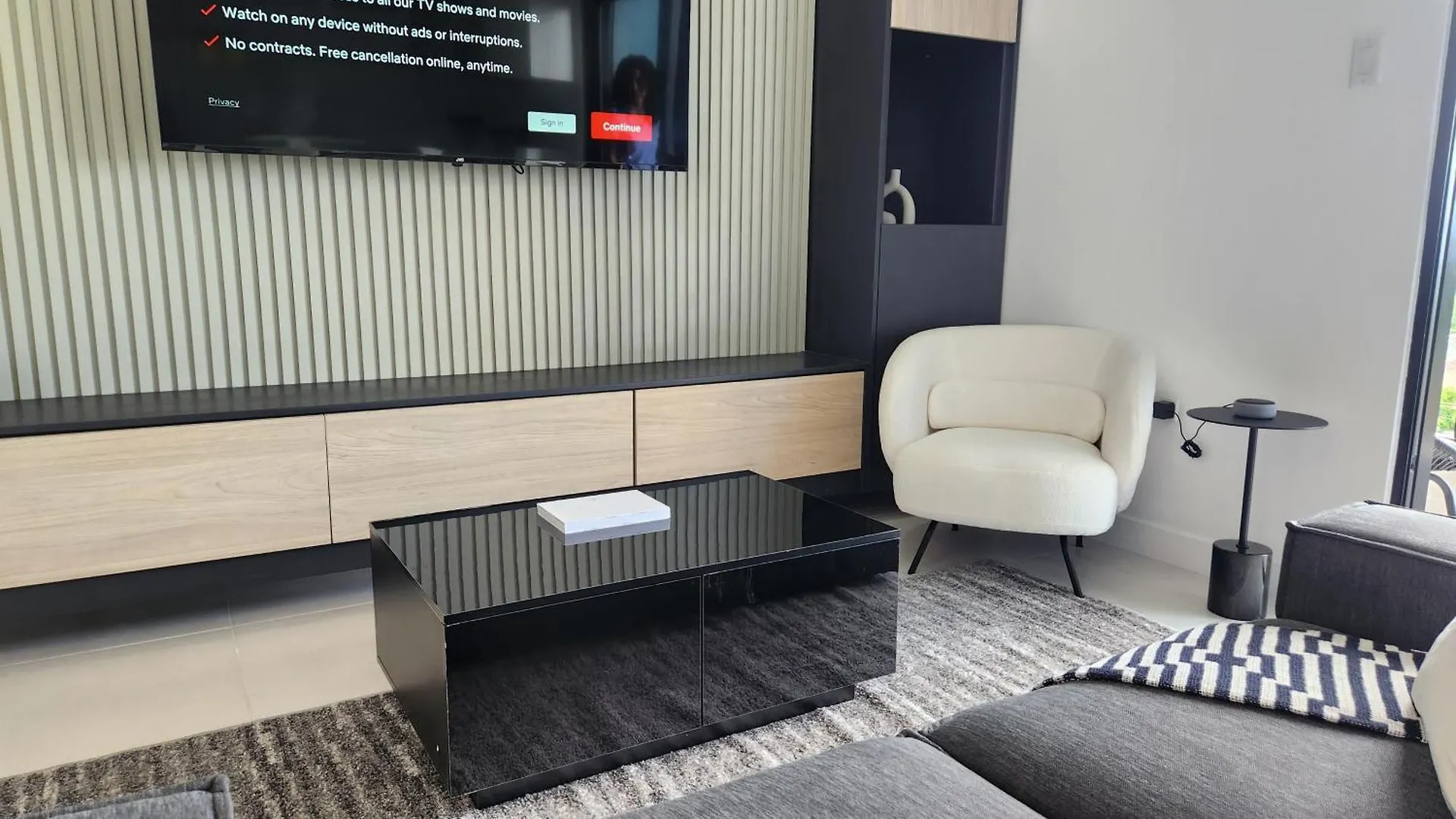 The Executive - Unique Hypermodern Condo كينغستون