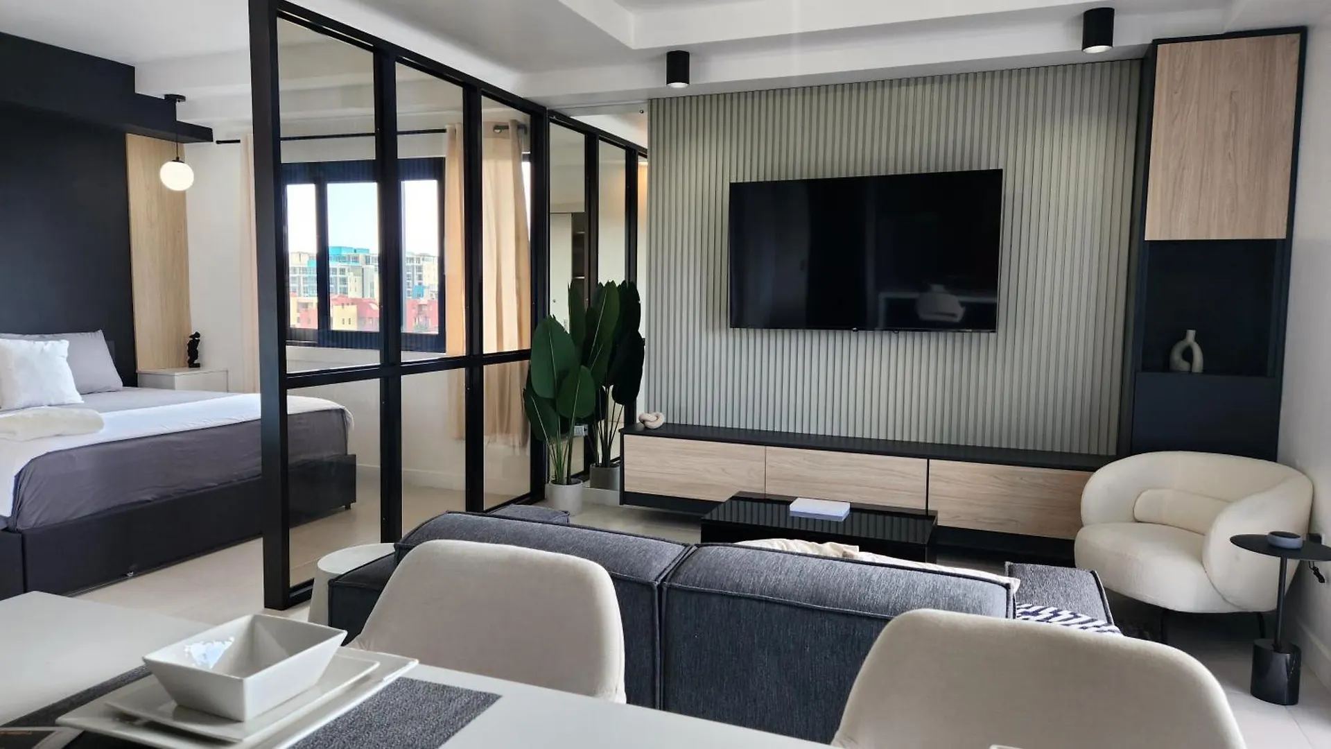 The Executive - Unique Hypermodern Condo كينغستون شقة